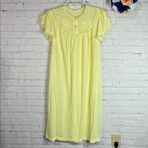 VTG Camel-Craft Fashions Lace trim gown